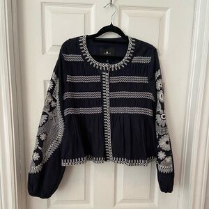 7 For All Mankind embroidered puff sleeve snap button shirt in navy and white.